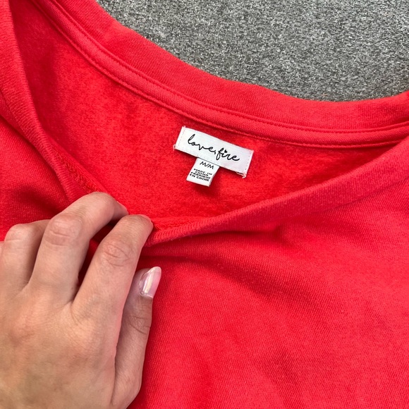 Cropped Fleece Lined Lace Sleeve Red Top - Picture 4 of 4